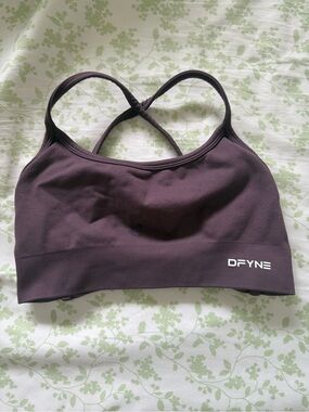 Dfyne sports bra !
